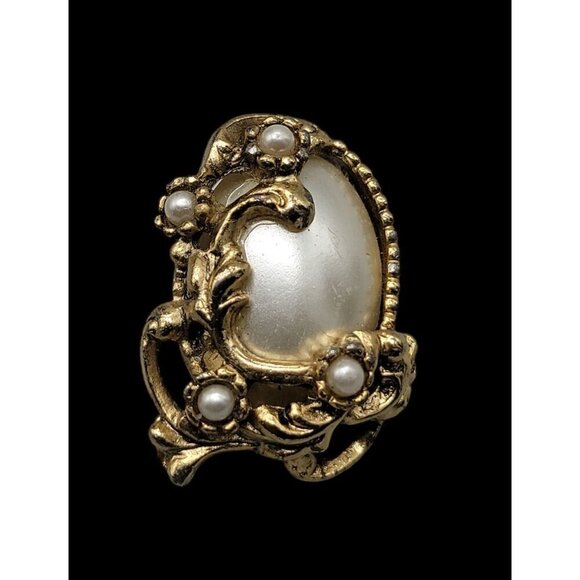 Faux Mabe Pearl Brooch Wrapped In Antique Gold Tone Setting Designer Pin - Picture 1 of 9
